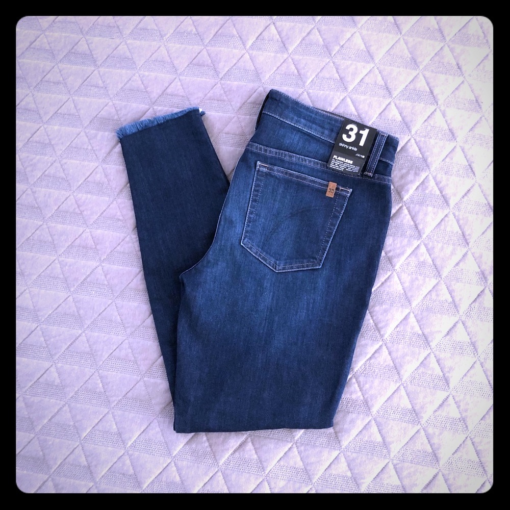 ⚡️🆕⚡️ Joe’s Jeans Frayed Skinny Ankle